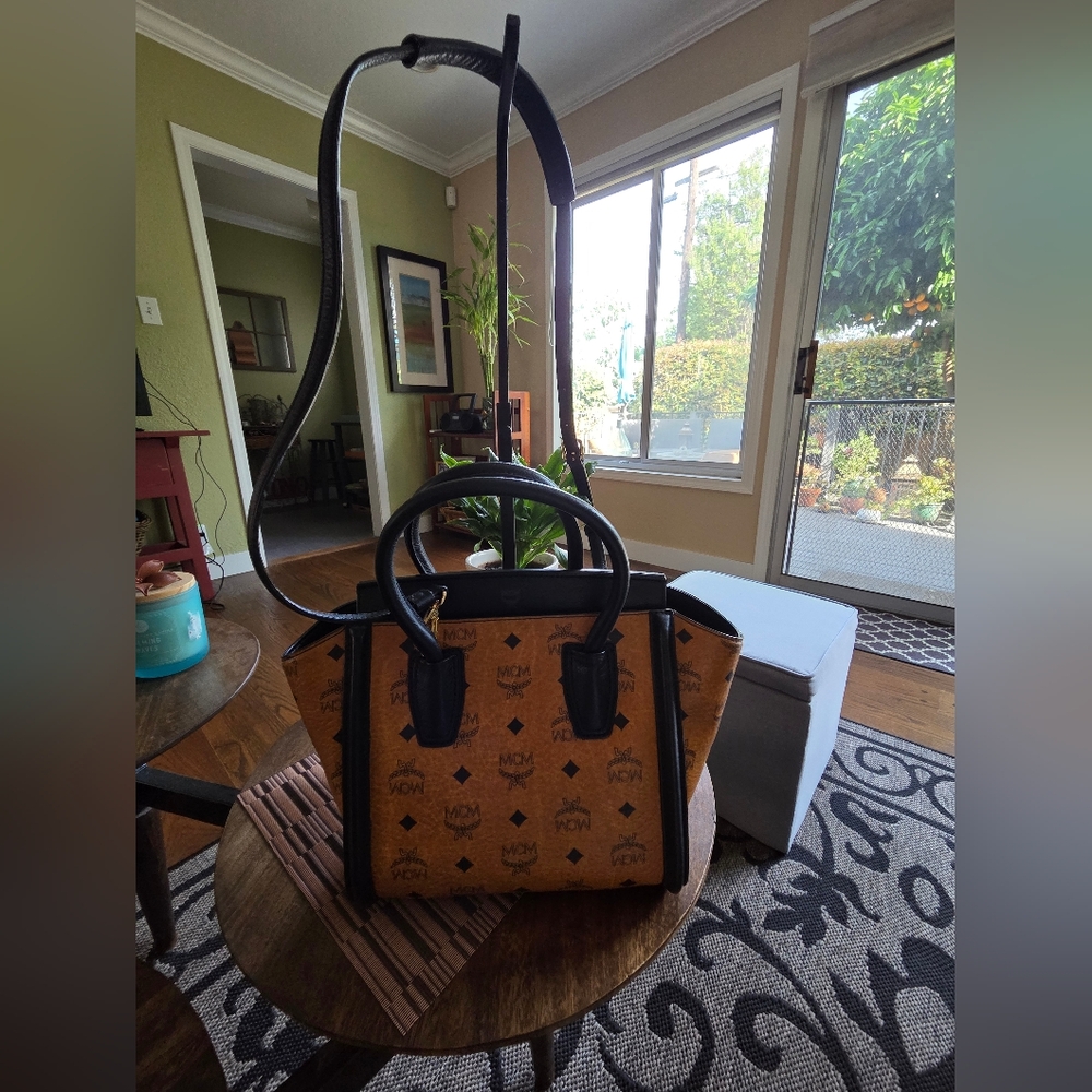 MCM Visetos Monogram Tote Bag in Cognac and Black - Picture 10 of 10